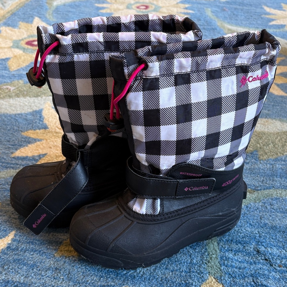 Columbia Black‎ and White Checkered Snow Boots Kids Size 2